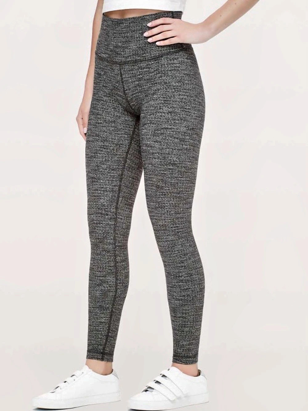 Lululemon Wunder Under High-Rise 23” size 6